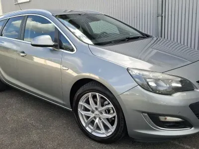 Gebraucht Opel Astra Sport 165 PS (121 kW) 2012 Silber Kombi