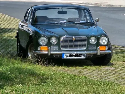 Gebraucht Jaguar XJ6 150 PS (110 kW) 1970 Grün Limousine