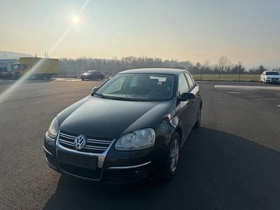 Schwarz Gebraucht 2007 VW Jetta Limousine | 1.200 €