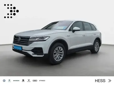 Gebraucht VW Touareg Basis 286 PS (210 kW) 2019 Pure white SUV