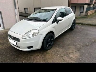 gebraucht Fiat Punto 1.2 Benzin 2009