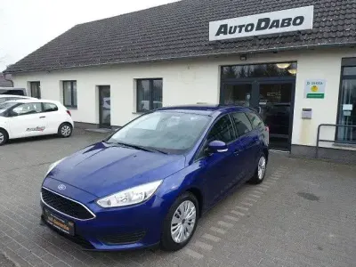 Second-hand Ford Focus Trend 125 CP (91 kW) 2017 Albastru Break