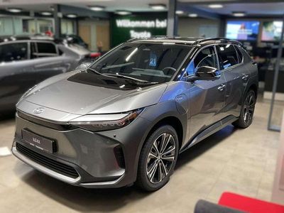 Palladiumsilber metallic/dach Neu 2025 Toyota bZ4X Lounge SUV | 42.490 € (Etwas zu teuer)