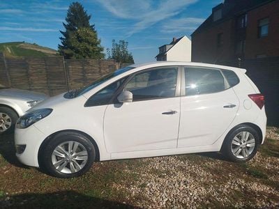 Gebraucht Hyundai ix20 Trend 125 PS (91 kW) 2014 Weiß Kleinwagen