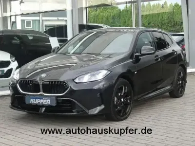 Gebraucht BMW 120 Performance 163 PS (119 kW) 2025 Schwarz Kleinwagen
