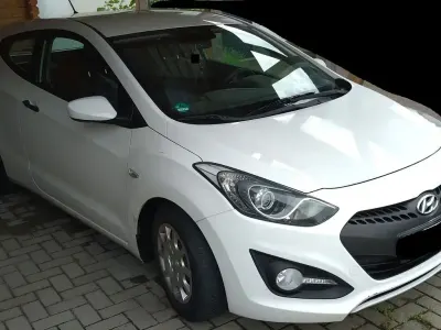 Gebraucht Hyundai i30 99 PS (72 kW) 2014 Weiß Coupé