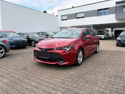 Gebraucht Toyota Corolla Comfort 98 PS (72 kW) 2020 Emotional red2 Kombi