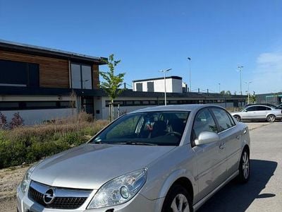 Usata Opel Vectra 140 CV (102 kW) 2006 Argento Berlina