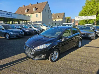 Gebraucht Ford Fiesta Titanium 125 PS (91 kW) 2015 Schwarz Kleinwagen