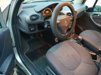 Grau Gebraucht 2001 Mercedes A140 Classic Van / Kleinbus | 1.000 € (Superpreis)