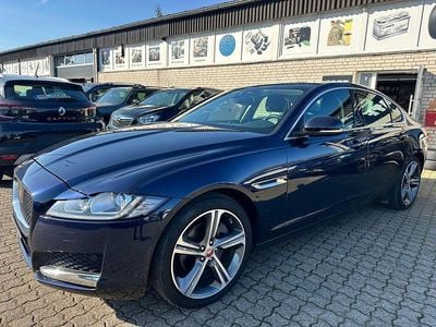 Second-hand Jaguar XF Prestige 179 CP (131 kW) 2016 Albastru Berlinǎ