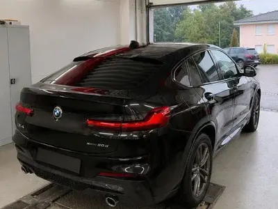 Gebraucht BMW X4 M Sport 190 PS (139 kW) 2020 Schwarz SUV
