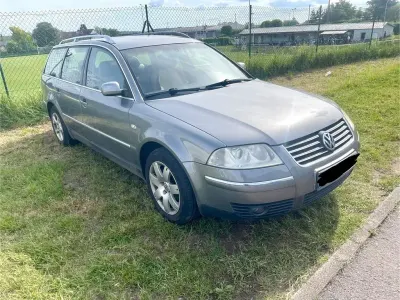 Gebraucht VW Passat Family 116 PS (85 kW) 2003 Grau Limousine