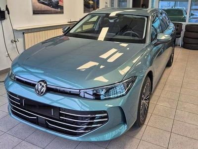 Neu VW Passat Elegance 150 PS (110 kW) 2026 Grün Kombi
