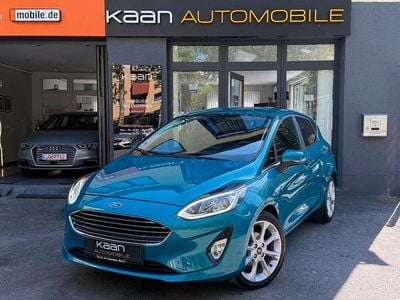 Begagnad Ford Fiesta Titanium 101 HK (74 kW) 2018 Blå Halvkombi