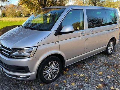 Silber Gebraucht 2016 VW T6 Highline Van | 21.999 €