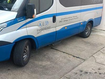 Gebraucht Iveco Daily 131 PS (96 kW) 2019 Grau Van / Kleinbus