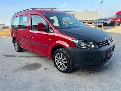 Begagnad VW Caddy Trendline 105 HK (77 kW) 2013 Röd Minibuss