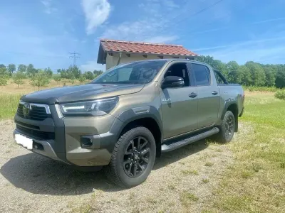Gebraucht Toyota HiLux 204 PS (150 kW) 2023 Bronze Pickup