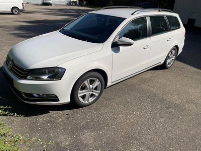 Gebraucht VW Passat Trendline 122 PS (89 kW) 2013 Weiß Kombi
