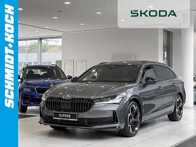 Nuova Skoda Superb SportLine 193 CV (141 kW) 2026 Grigio Station wagon