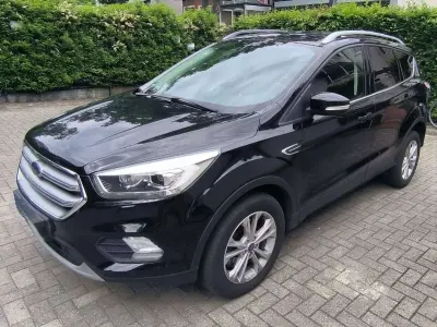 Gebraucht Ford Kuga Titanium 150 PS (110 kW) 2017 Schwarz SUV