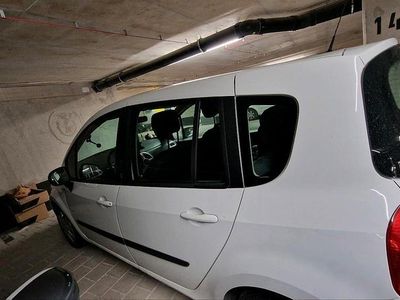Usata Renault Grand Modus 103 CV (75 kW) 2011 Bianco Monovolume