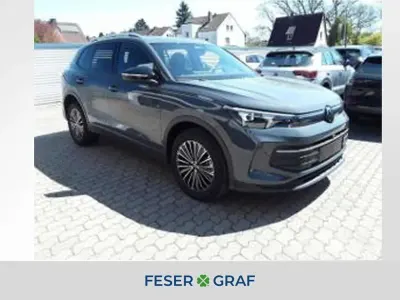 Gebraucht VW Tiguan Goal 193 PS (141 kW) 2024 Delfingrau metallic SUV