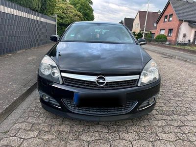 Opel Astra GTC