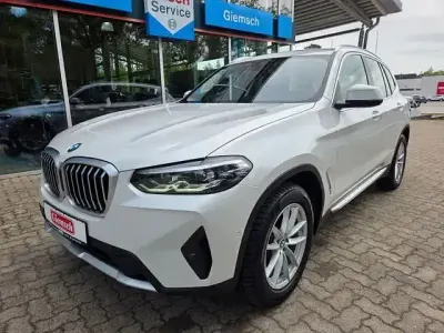 Używany BMW X3 Sport Line 190 KM (139 kW) 2023 Biały SUV