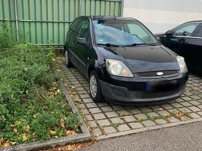 Gebraucht Ford Fiesta 60 PS (44 kW) 2006 Blau Kleinwagen