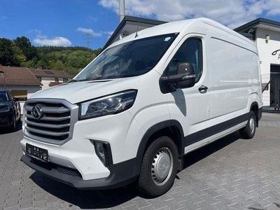 Maxus V90