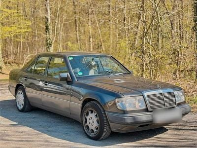 Gebraucht Mercedes E230 132 PS (97 kW) 1991 Braun Limousine