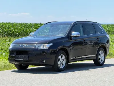 Gebraucht Mitsubishi Outlander Intense+ 150 PS (110 kW) 2013 Schwarz SUV