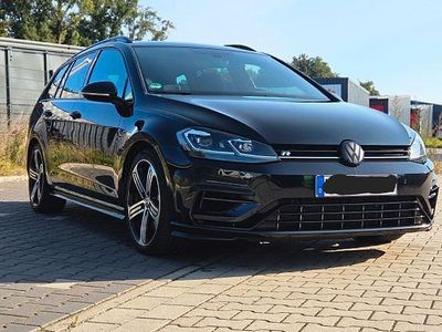 Second-hand VW Golf VII R 310 CP (228 kW) 2017 Negru Break