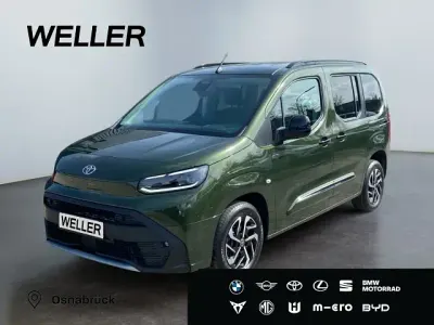 Neu Toyota Proace Verso City 131 PS (96 kW) 2026 Gruen Kombi