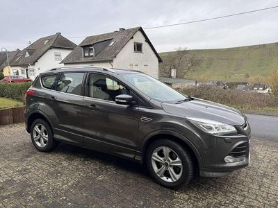 Gebraucht Ford Kuga Individual 140 PS (102 kW) 2014 Grau SUV