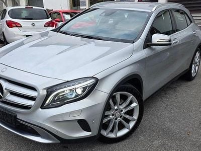 Gebraucht Mercedes GLA250 211 PS (155 kW) 2016 Silber SUV