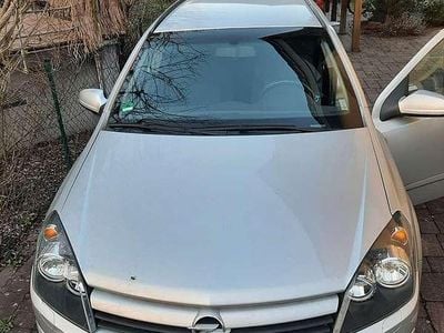 Gebraucht Opel Astra 80 PS (58 kW) 2004 Silber Kombi