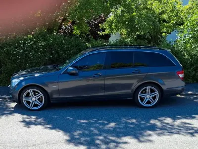 Używany Mercedes C180 156 KM (114 kW) 2010 Szary Kombi
