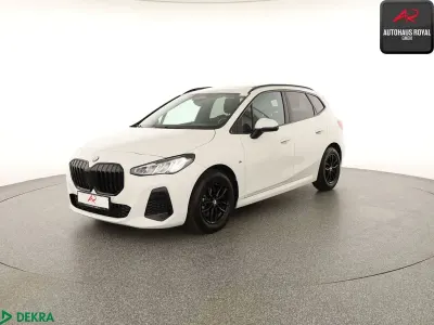 Używany BMW 220 Active Tourer M Sport 170 KM (125 kW) 2023 Biały Minivan
