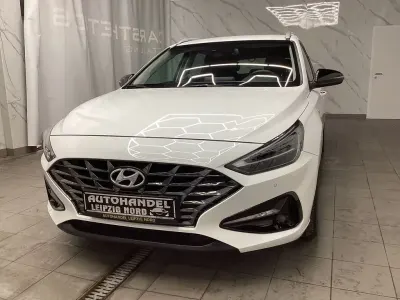 Gebraucht Hyundai i30 Intro Edition 159 PS (116 kW) 2020 Weiß Kombi
