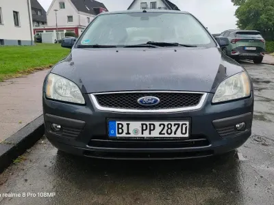Gebraucht Ford Focus Ghia 116 PS (85 kW) 2005 Grau Kombi
