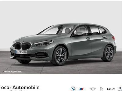 Grau Gebraucht 2022 BMW 118 Sport Line Kleinwagen | 20.990 € (Fairer Preis)