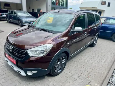 Gebraucht Dacia Lodgy Celebration 109 PS (80 kW) 2017 Braun Van / Kleinbus
