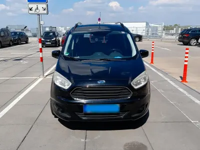 Gebraucht Ford Tourneo Courier 95 PS (69 kW) 2015 Schwarz Van / Kleinbus