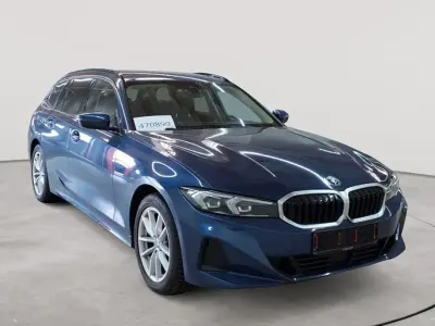 Gebraucht BMW 320 Sport Line 190 PS (139 kW) 2023 Phytonicblau metallic Kombi