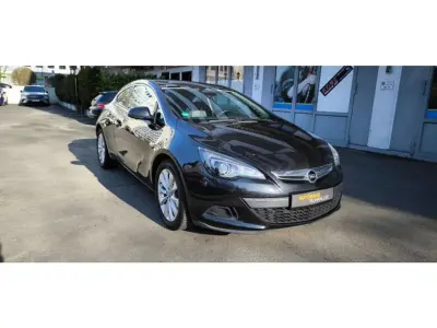 Gebraucht Opel Astra GTC Innovation 179 PS (131 kW) 2012 Graphitschwarz/carbon flash/midn (metallic) Coupé