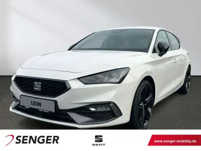 Nouă Seat Leon Black Edition 150 CP (110 kW) 2026 Alb Hatchback