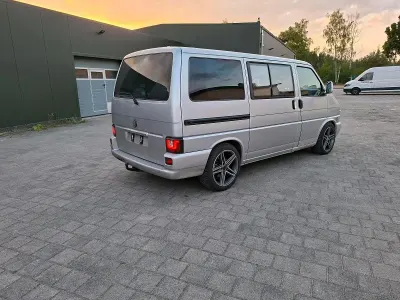 Gebraucht VW T4 151 PS (111 kW) 1999 Silber Van